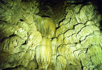 The Draperies in Paradise Lost (Source: Oregon Caves Image Library)