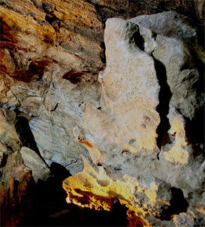 Floor Pendants in the Souvenir Room (Source: Oregon Caves Image Library)